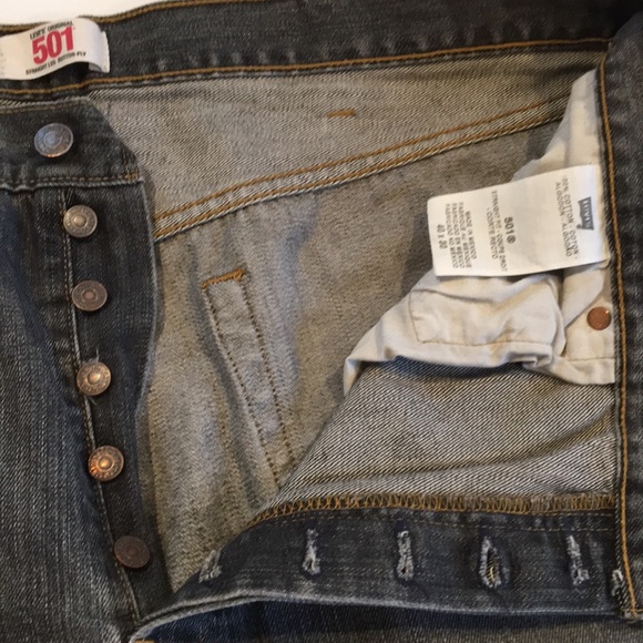 Levi’s 501 straight leg button fly fit jeans - Picture 6 of 12